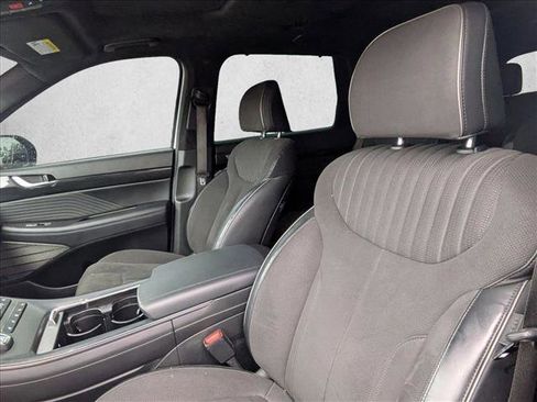 Used 2024 Hyundai Palisade Calligraphy AWD/4WD image 2