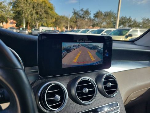 Used 2020 Mercedes-Benz GLC 300 4MATIC w/ Multimedia Package image 22