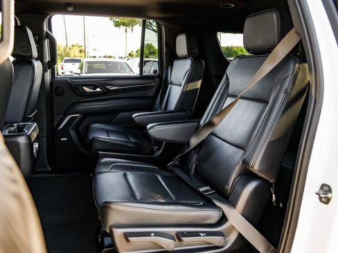 Used 2024 GMC Yukon XL Denali AWD/4WD image 48