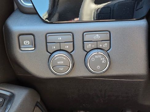 New 2026 Chevrolet Silverado 2500 LT image 30