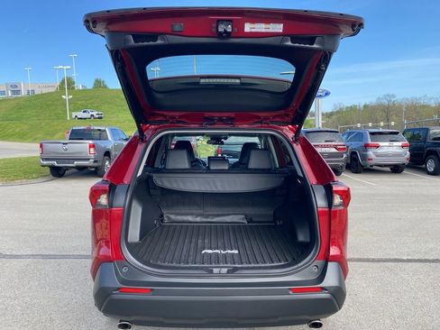 Used 2025 Toyota RAV4 XLE Premium w/ Weather Package AWD/4WD image 15