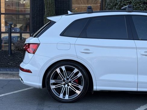 Used 2020 Audi SQ5 Premium Plus w/ Premium Plus Package image 22