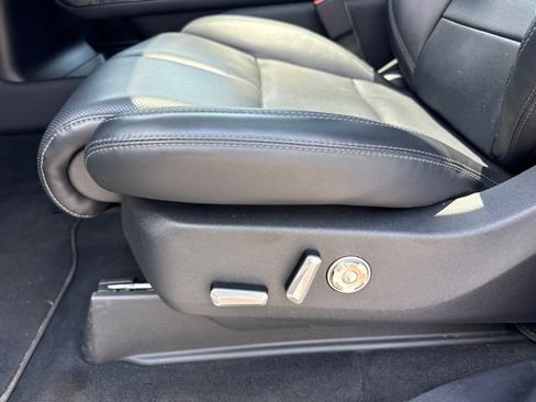 Used 2025 Lincoln Navigator L Reserve AWD/4WD image 16