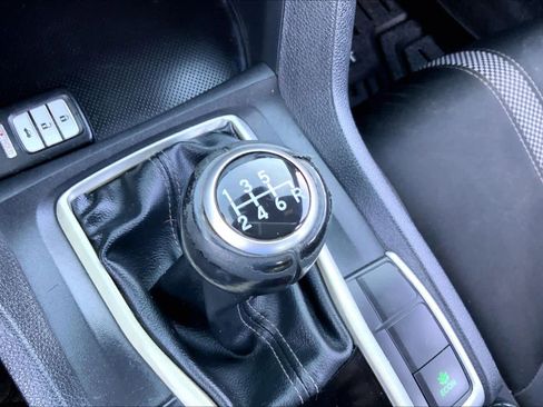Used 2019 Honda Civic Sport image 32