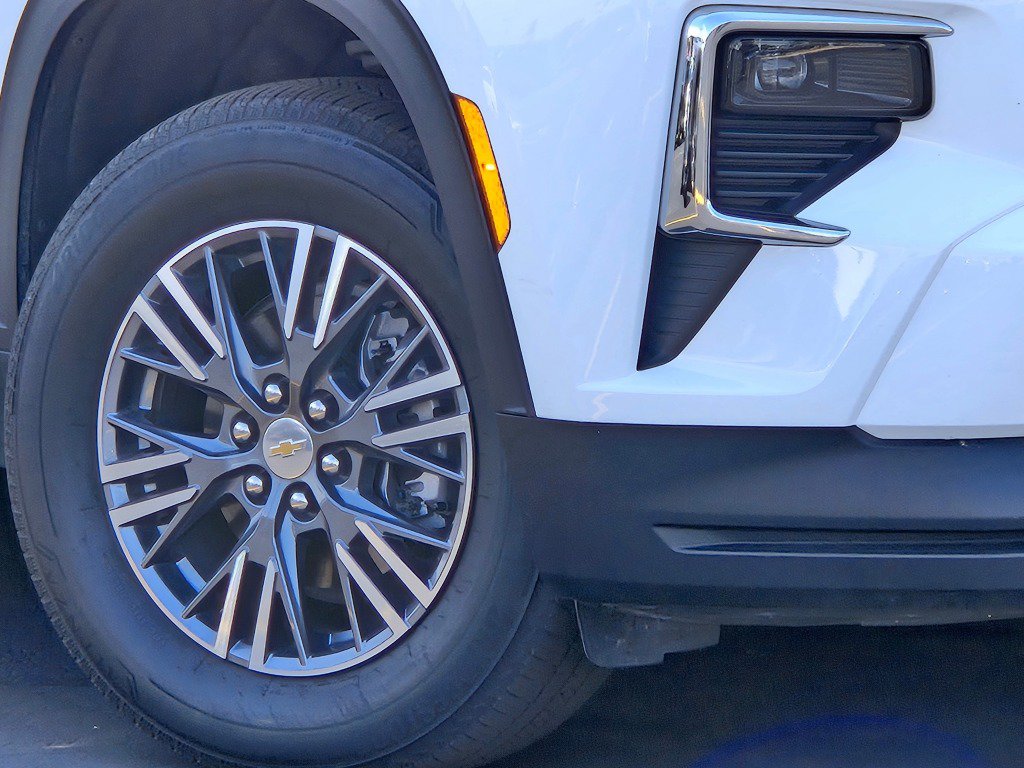 Certified 2026 Chevrolet Traverse LT AWD/4WD image 3