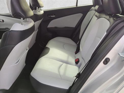Used 2021 Toyota Prius XLE image 25
