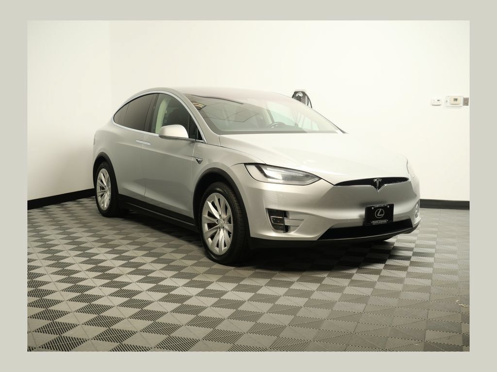 Used 2016 Tesla Model X 75D AWD/4WD image 1