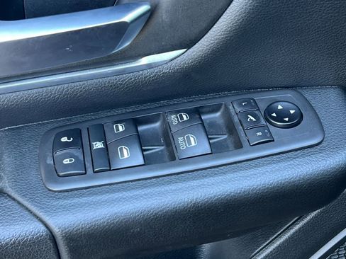 Used 2021 RAM 1500 Lone Star image 14