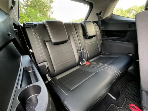 Used 2023 Volkswagen Atlas SE FWD image 29