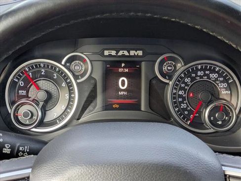 Used 2019 RAM 1500 Big Horn RWD image 3