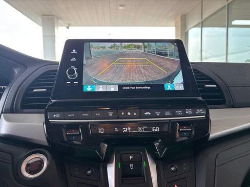 Used 2025 Honda Odyssey EX-L image 19