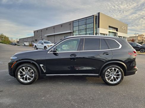 Used 2026 BMW X5 sDrive40i w/ Premium Package image 12