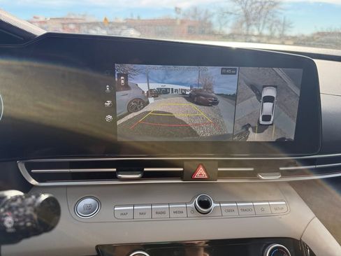 Certified 2024 Hyundai Elantra Limited image 26