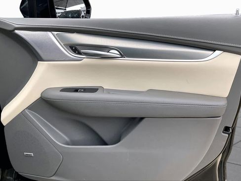 Used 2025 Cadillac XT5 Premium Luxury w/ LPO, Floor Liner Package FWD image 21