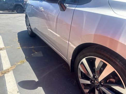 Certified 2020 Nissan Versa SR w/ Convenience Package FWD image 6