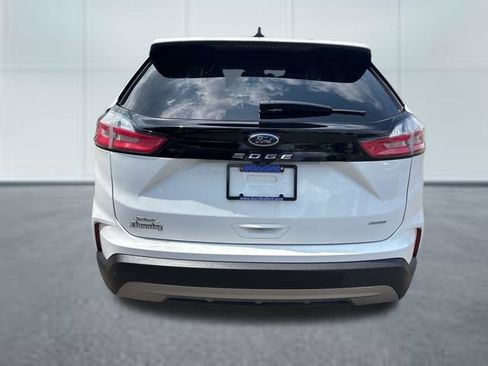 Used 2023 Ford Edge SEL w/ Convenience Package AWD/4WD image 3