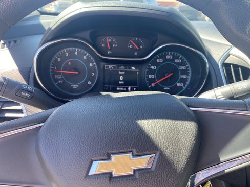 Used 2017 Chevrolet Cruze LS image 10