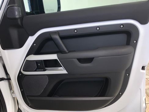 Used 2020 Land Rover Defender 110 S AWD/4WD image 55