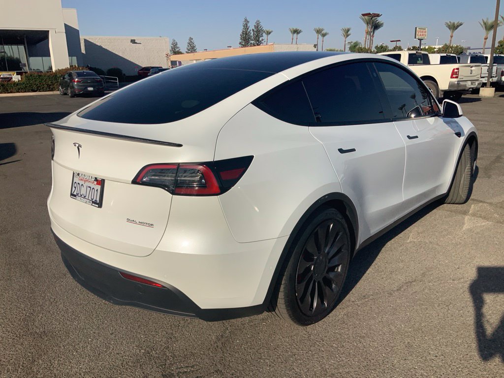 Used 2022 Tesla Model Y Performance AWD/4WD image 9
