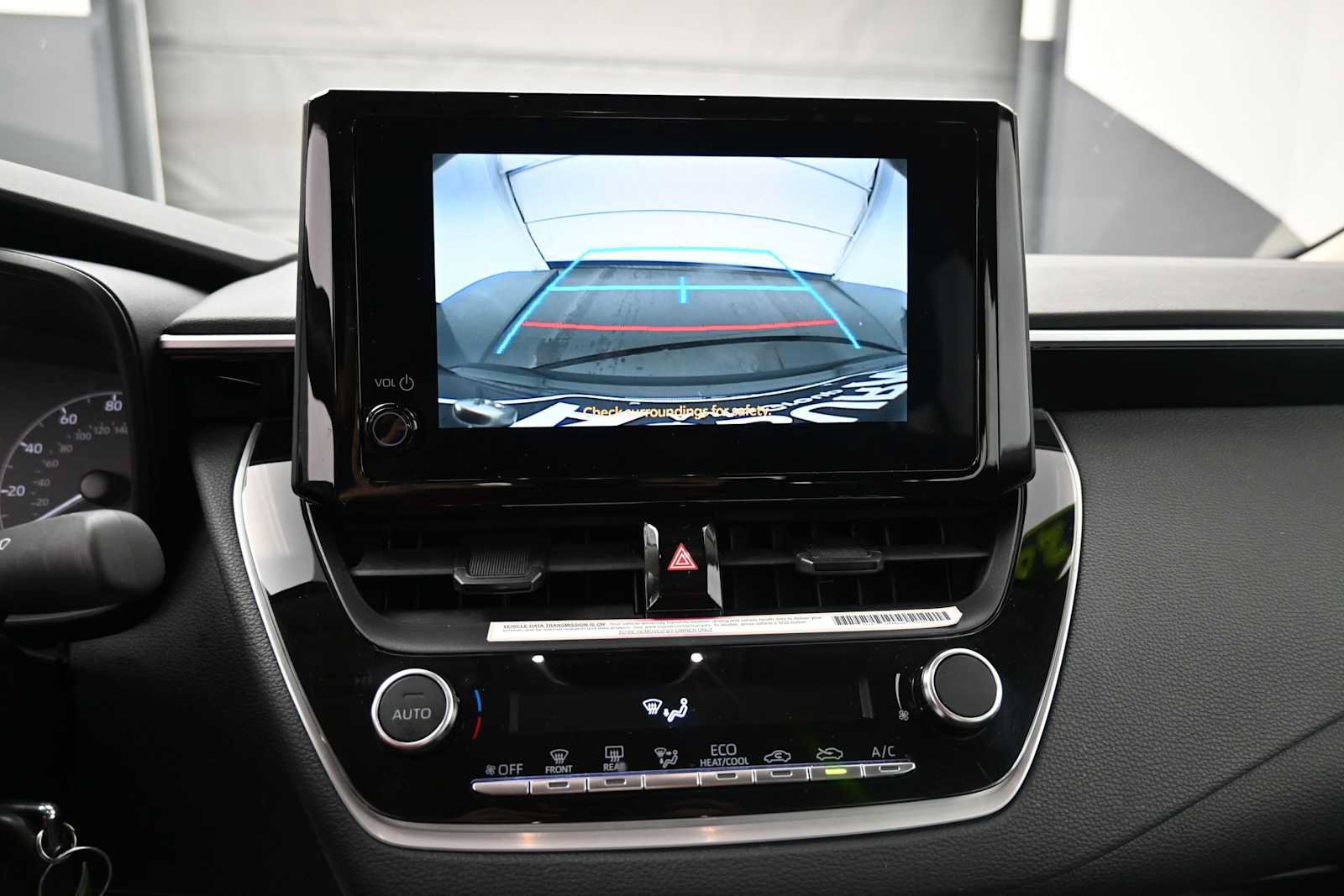 Used 2024 Toyota Corolla LE FWD image 8