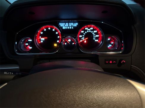 Used 2014 GMC Acadia Denali image 32