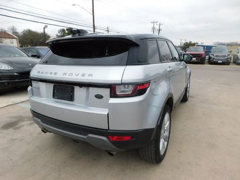 Used 2018 Land Rover Range Rover Evoque SE image 7