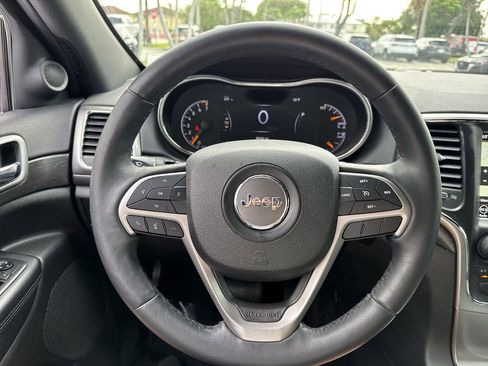 Used 2018 Jeep Grand Cherokee Altitude RWD image 48