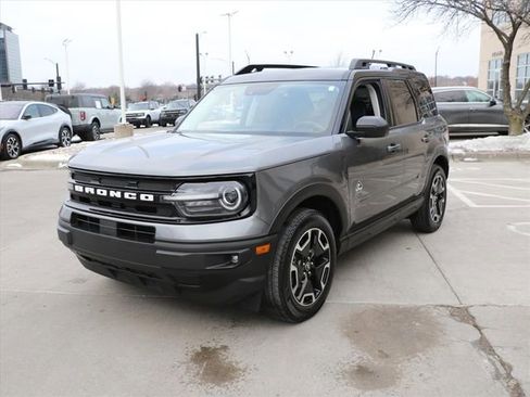 Used 2023 Ford Bronco Sport Outer Banks w/ Tech Package image 2