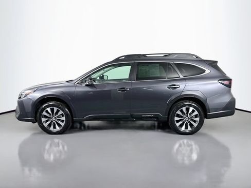 Used 2023 Subaru Outback Limited AWD/4WD image 4