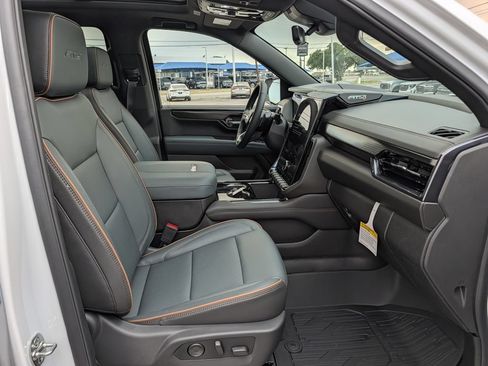 New 2026 GMC Yukon XL AT4 w/ AT4 Premium Package AWD/4WD image 35
