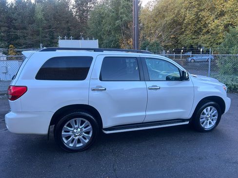 Used 2016 Toyota Sequoia Platinum image 4