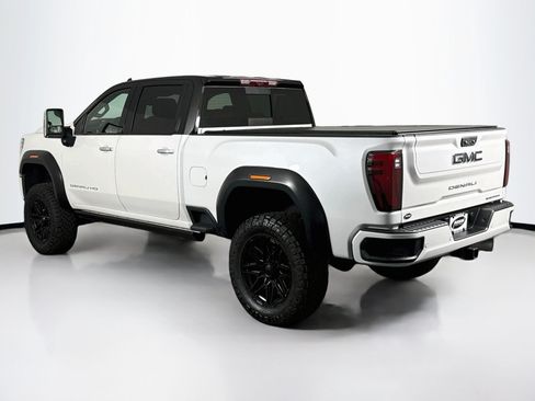 Used 2024 GMC Sierra 2500 Denali Ultimate AWD/4WD image 9