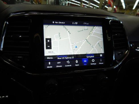 Used 2020 Jeep Grand Cherokee SRT image 32