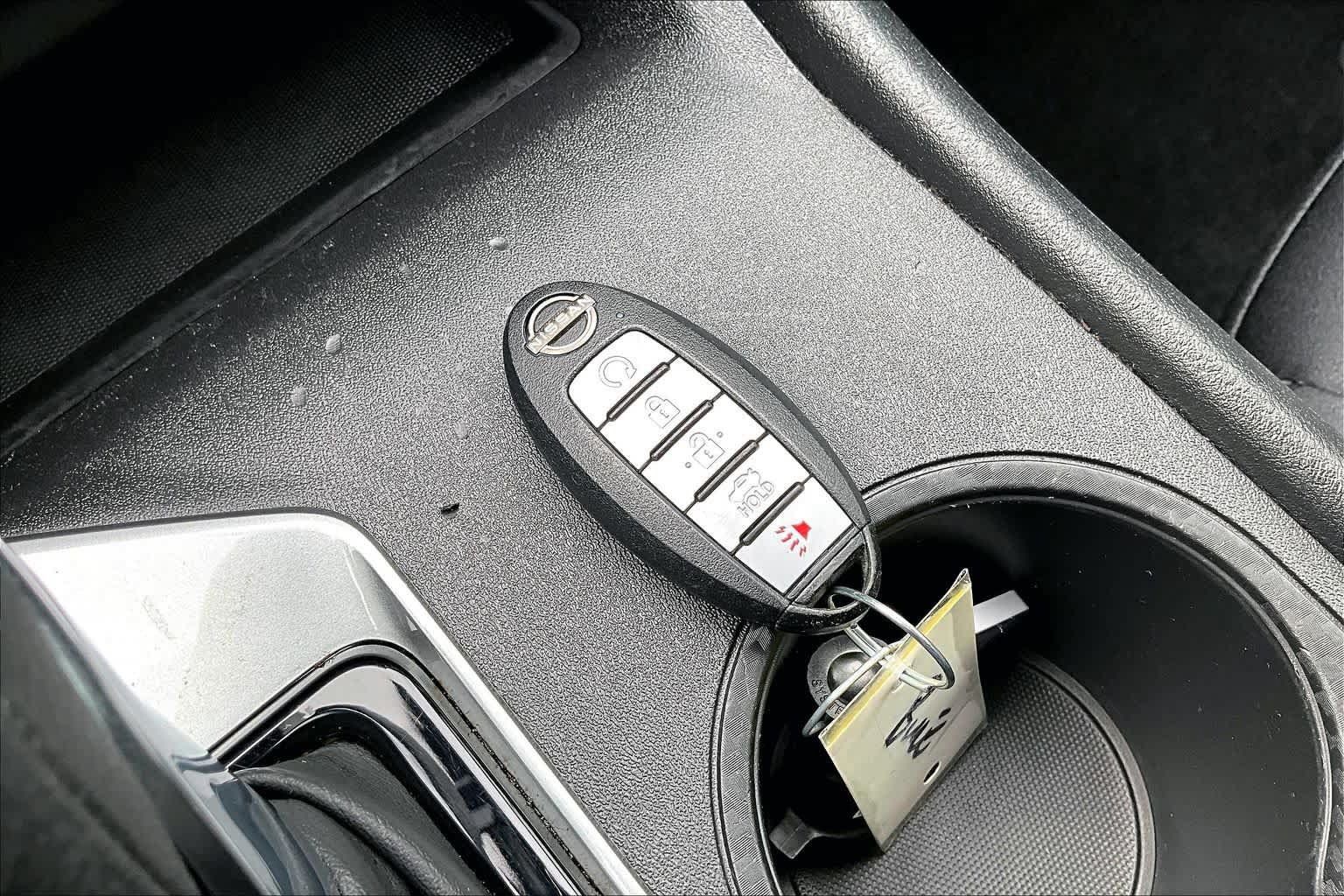 Used 2024 Nissan Altima 2.5 S FWD image 15