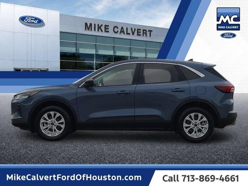 Used 2024 Ford Escape Active AWD/4WD image 2