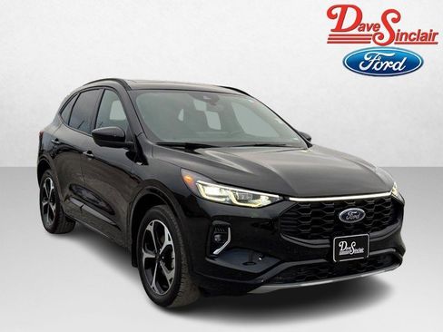 Used 2023 Ford Escape ST-Line Elite w/ Premium Technology Package image 4