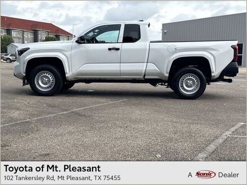 Used 2024 Toyota Tacoma SR image 1