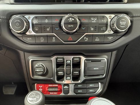 New 2026 Jeep Gladiator Mojave image 27