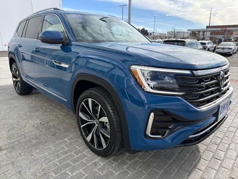 Certified 2025 Volkswagen Atlas SEL Premium R-Line image 9