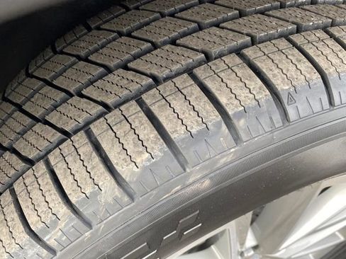 Certified 2023 Chevrolet Traverse LT w/ LPO, Floor Liner Package image 23