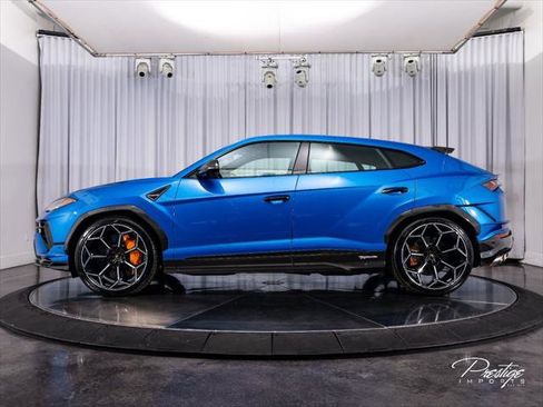 Used 2024 Lamborghini Urus Performante AWD/4WD image 9