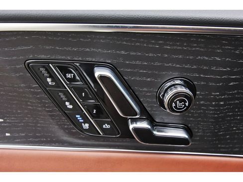 New 2027 Cadillac Lyriq Signature Luxury w/ Nappa Leather Package AWD/4WD image 22