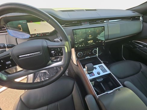 Certified 2023 Land Rover Range Rover SE AWD/4WD image 16