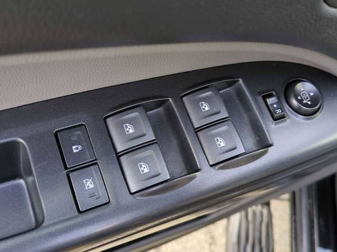 Used 2022 Chevrolet Colorado W/T w/ Custom Special Edition image 11