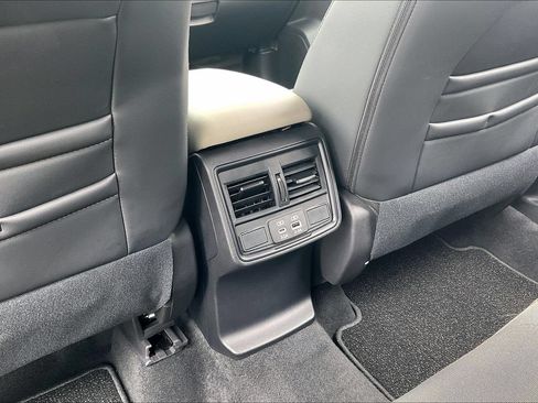 Certified 2026 Subaru Forester Premium AWD/4WD image 24