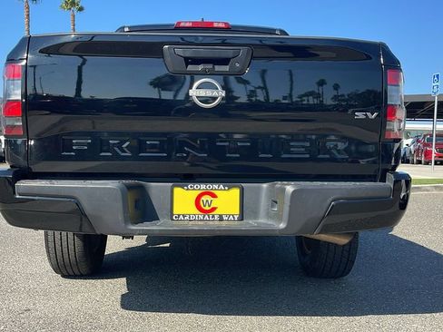 Used 2023 Nissan Frontier SV image 10