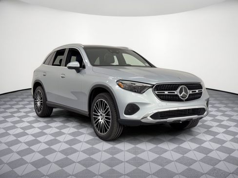 Used 2023 Mercedes-Benz GLC 300 image 7