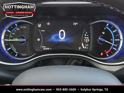 Used 2023 Chrysler Pacifica Touring-L FWD image 19