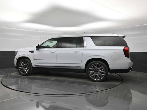 New 2026 GMC Yukon XL Denali Ultimate AWD/4WD image 5