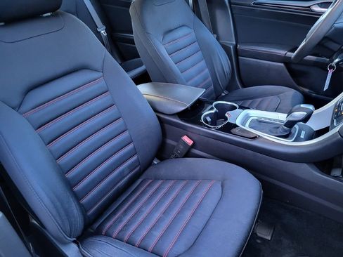 Used 2016 Ford Fusion SE image 20